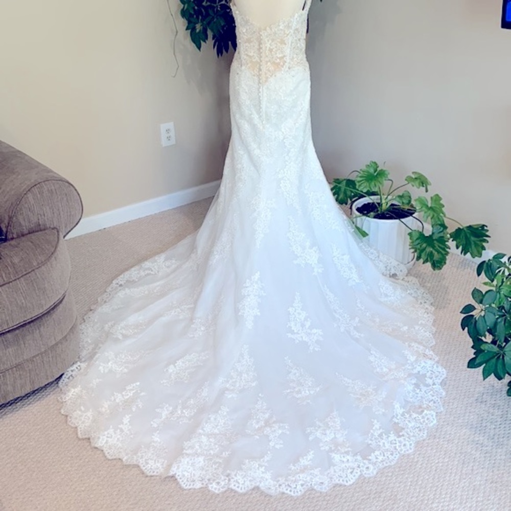 Mori Lee by Madeline Gardner Marni Ivory Lace Wedding Gown - Picture 8 of 14